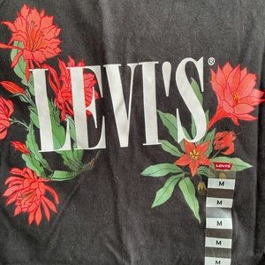Levi’s T-shirt #NWT